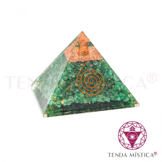 Orgonite Pirâmide Quartzo Verde 7X7