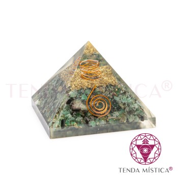 Orgonite Pirâmide Esmeralda 7X7